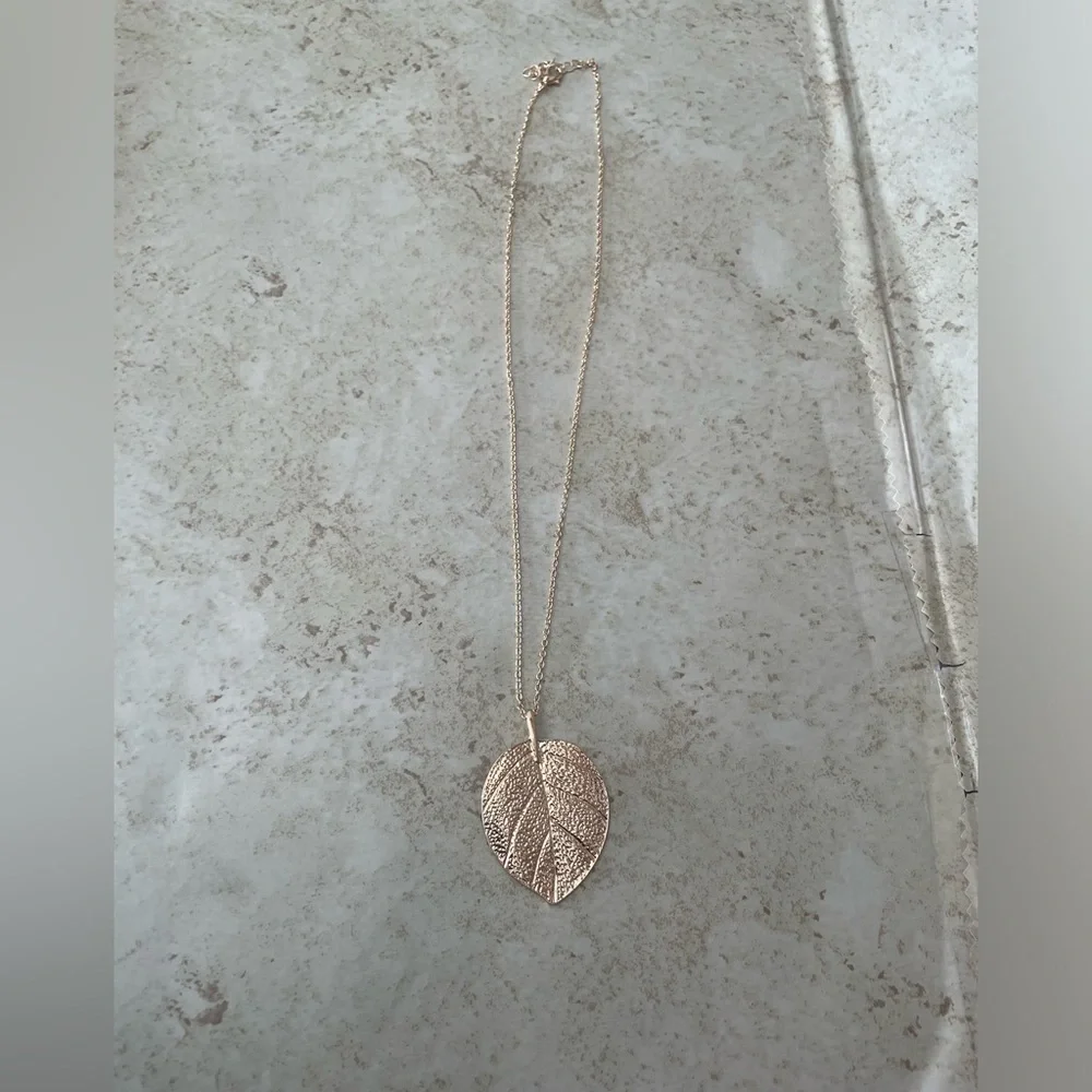 Leaf necklace